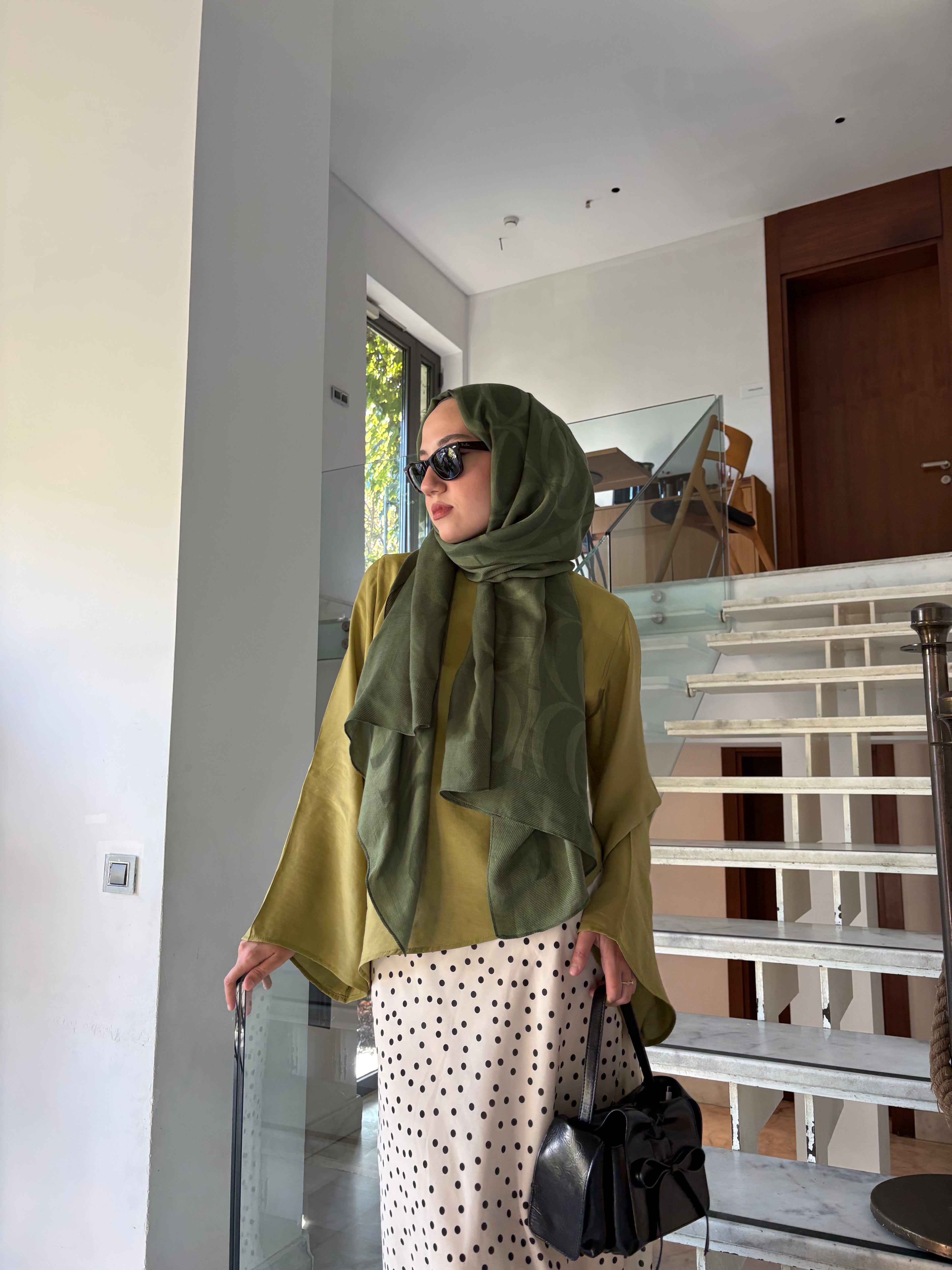 ZEYTİN YEŞİLİ MELA ASİMETRİK BLUZ