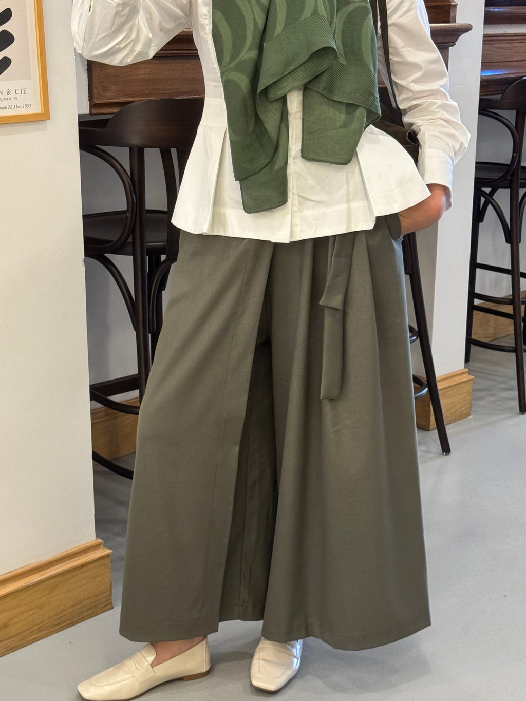 ŞÜDA HAKİ ETEK PANTOLON