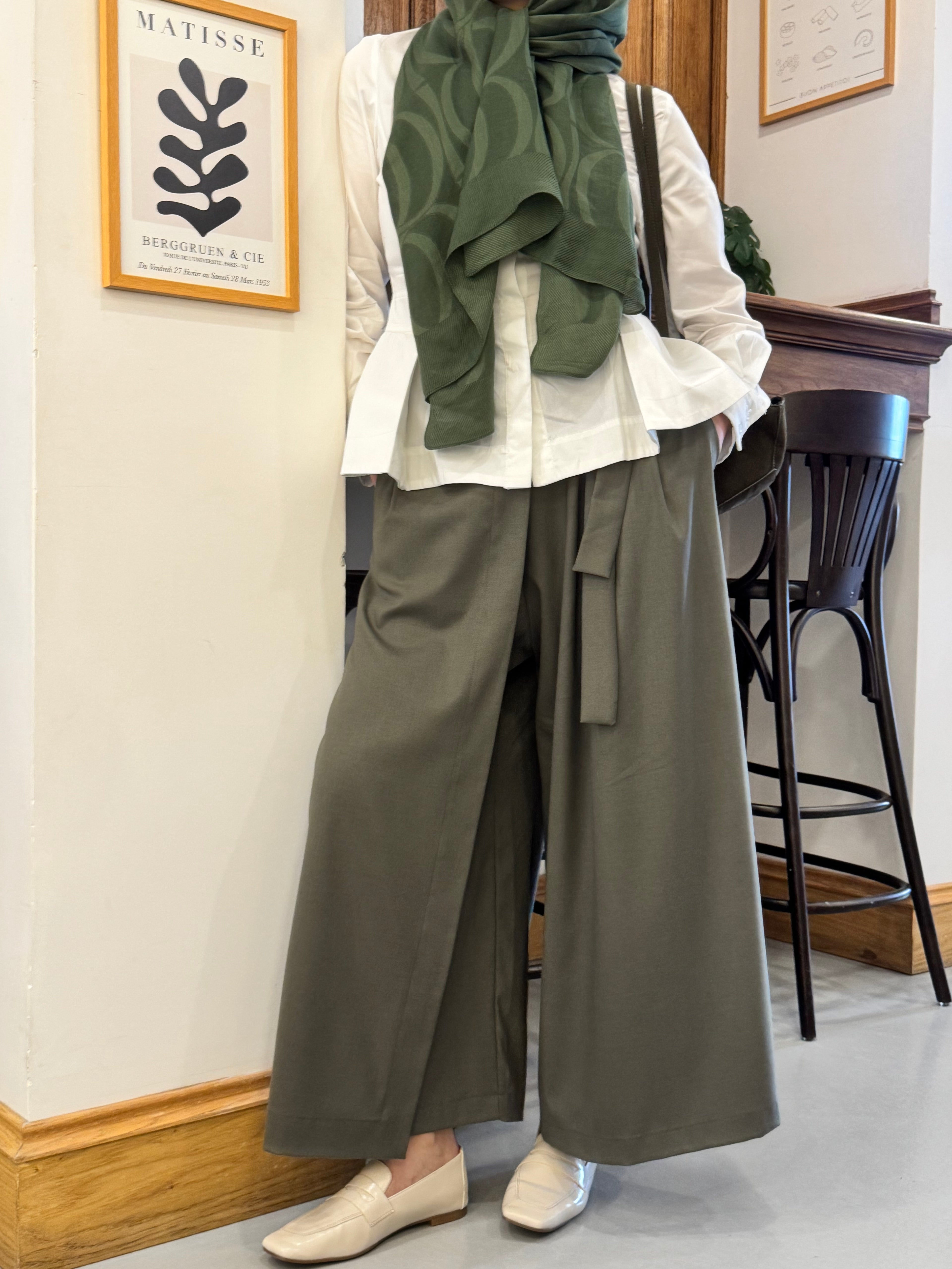 ŞÜDA HAKİ ETEK PANTOLON