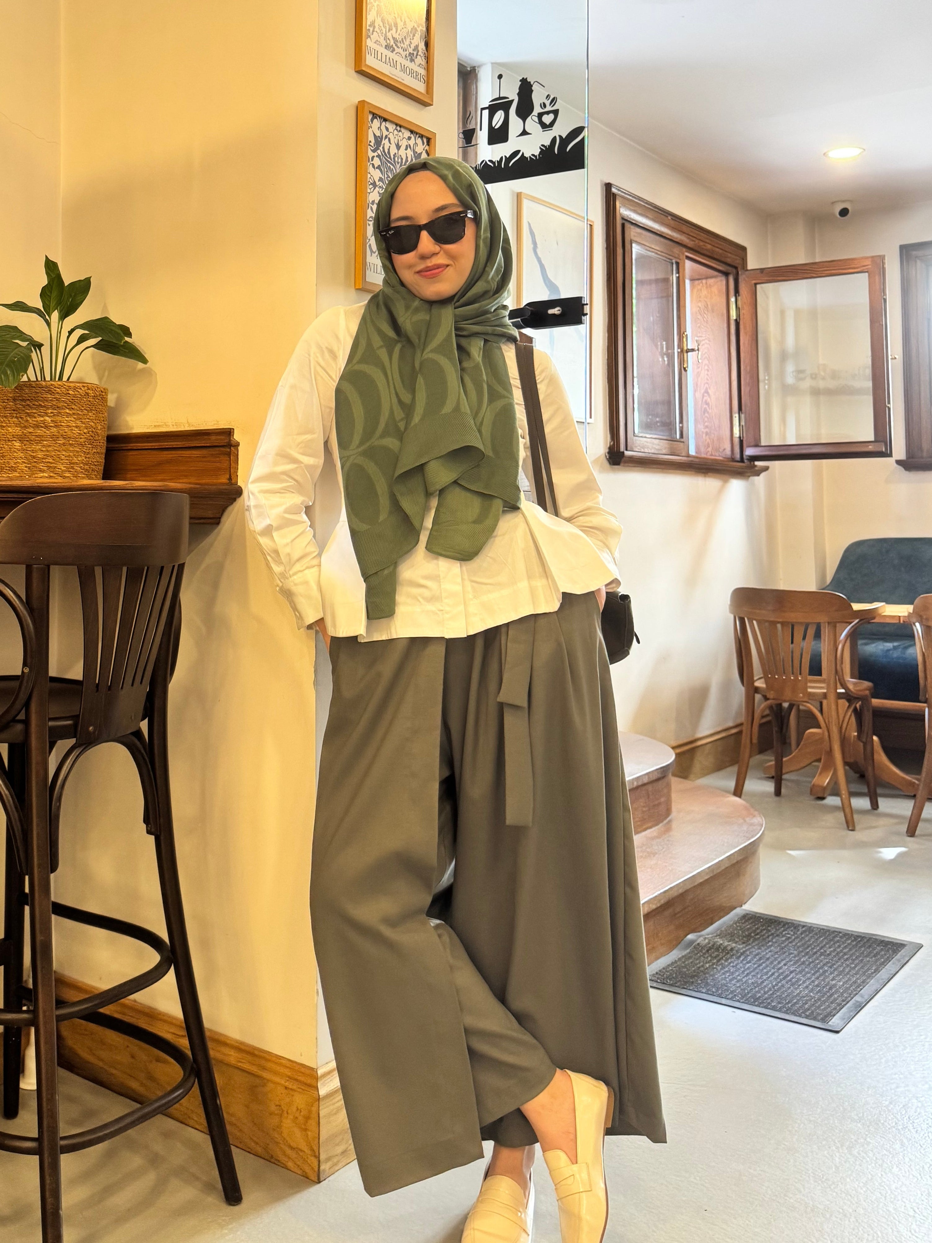 ŞÜDA HAKİ ETEK PANTOLON