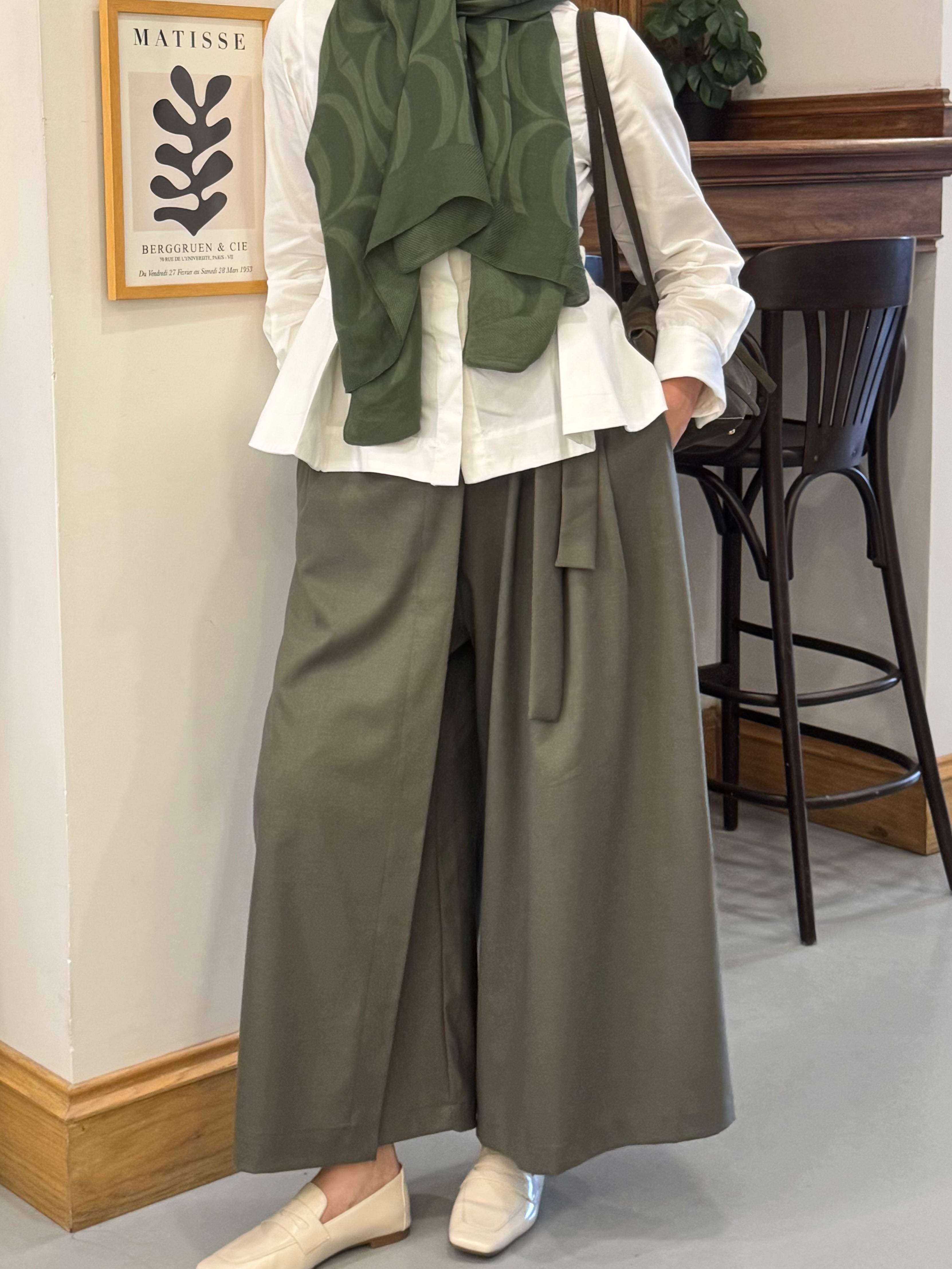 ŞÜDA HAKİ ETEK PANTOLON