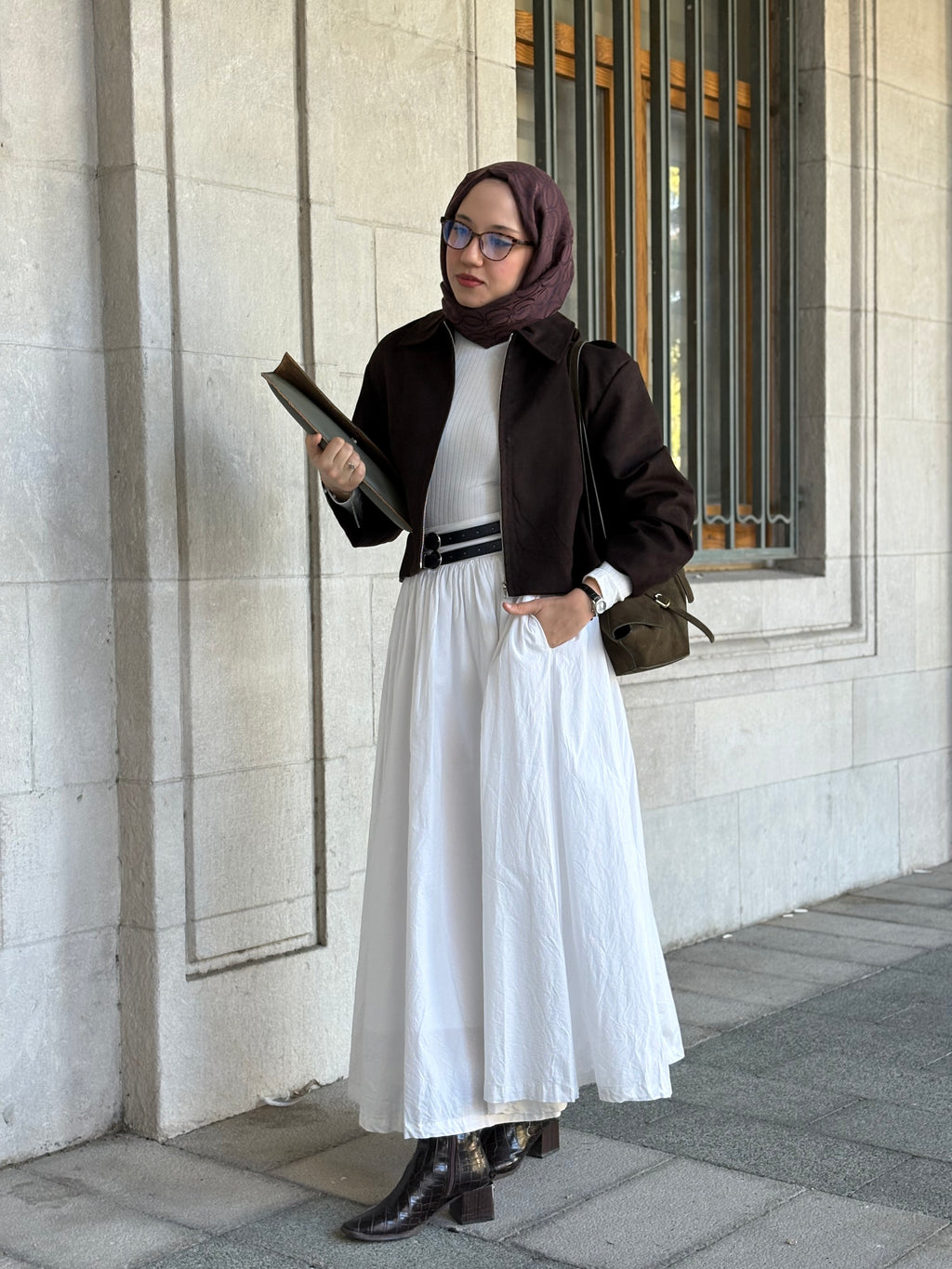 MELS KIRIK BEYAZ ASTARLI ÇİFT KEMERLİ ETEK