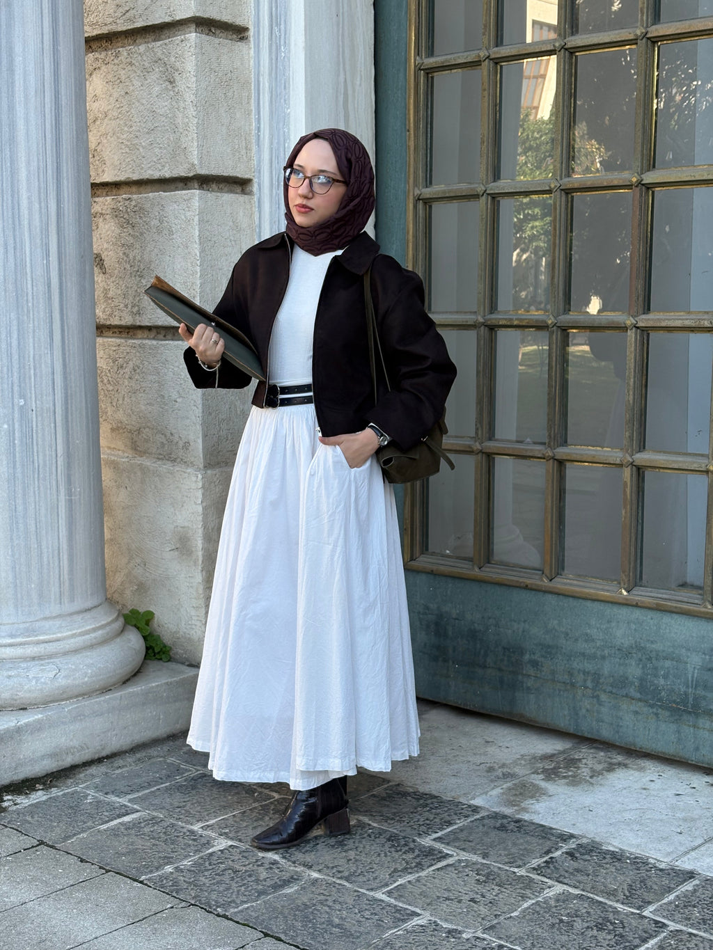 MELS KIRIK BEYAZ ASTARLI ÇİFT KEMERLİ ETEK