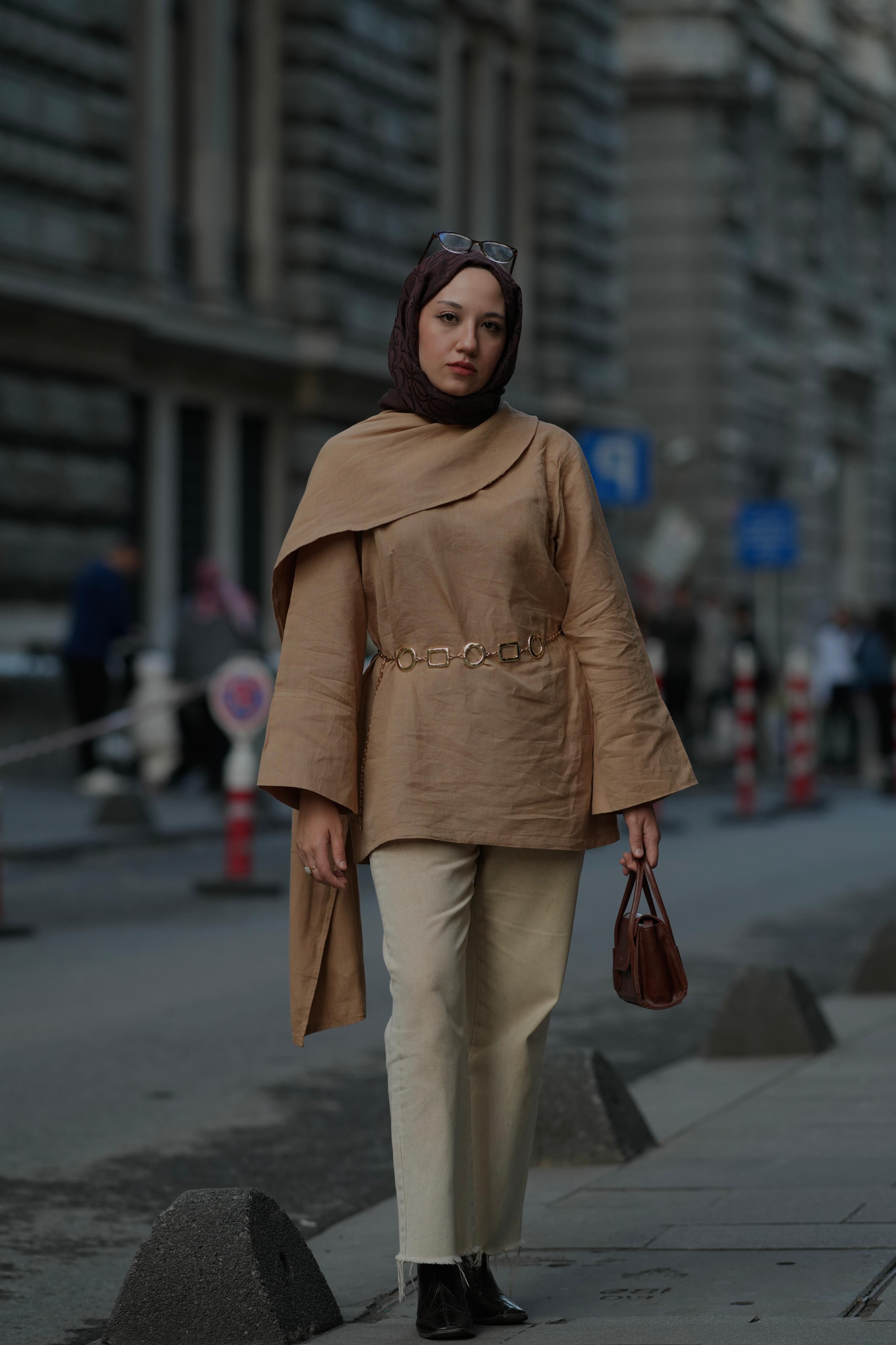 SAMAN SARISI KETEN DESU BLUZ